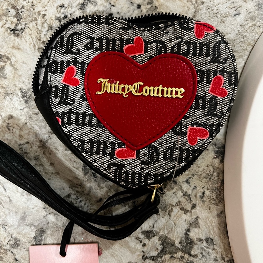 Wristlet